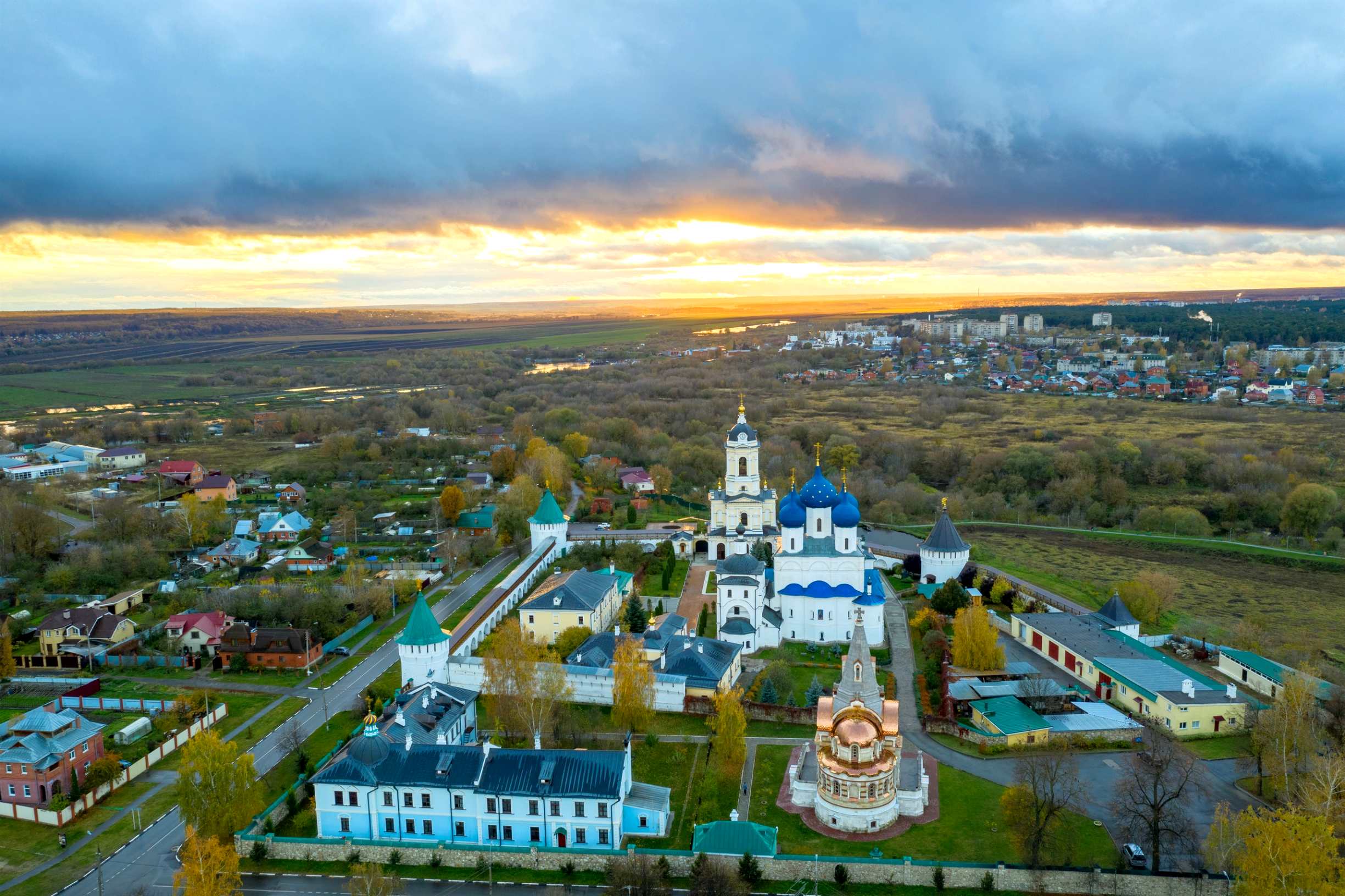 Турпоток в Подмосковье в июле-сентябре составил почти 4,3 млн человек
