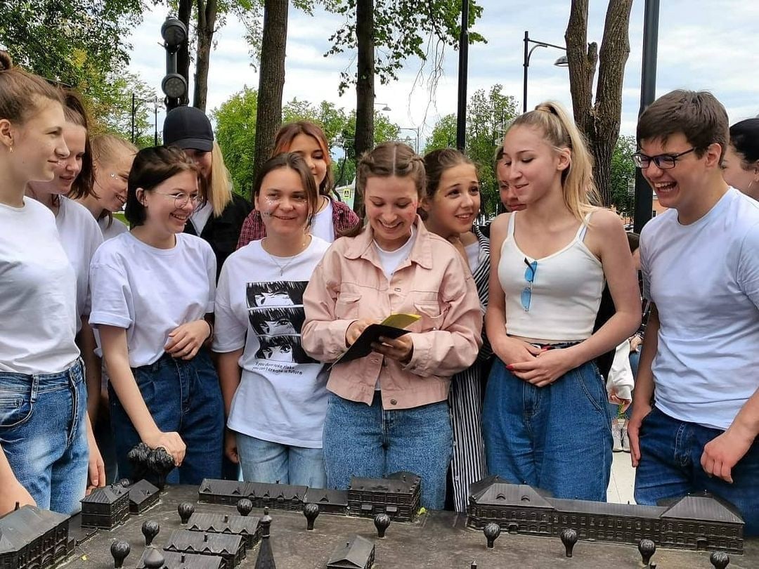 Увлекательный квест на туристической улице